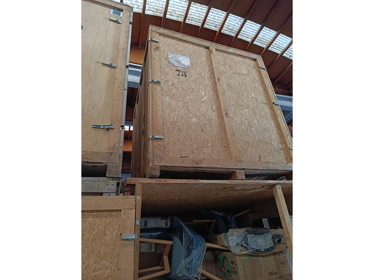 Cartons repérés pièce par pièce avant un déménagement de particuliers à Lyon